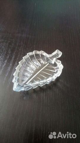 Стеклянный листочек