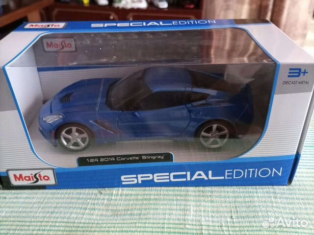 Corvette Stingray 2020 и 2014 Maisto 1:24