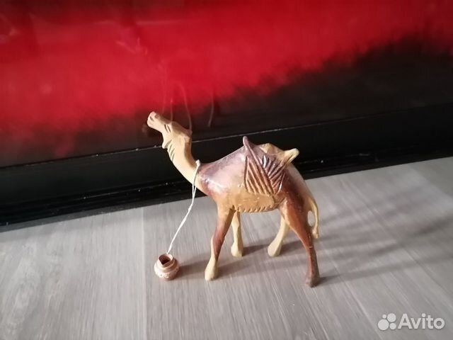 Статуэтка резная Верблюд