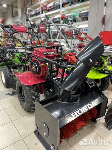 Снегоуборочная машина Honda 13 лс