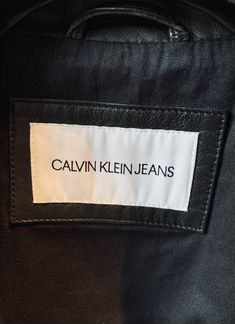 Кожаная косуха Calvin Klein M