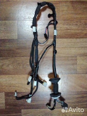 Жгуты проводов левой стороны дверей hover