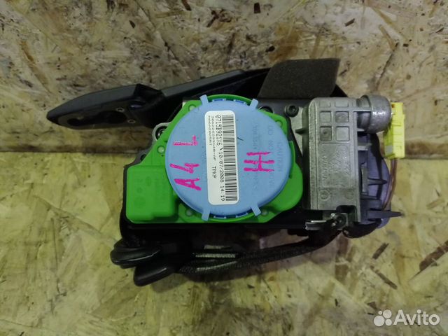 Ремень безопасности левый Audi A4 B8