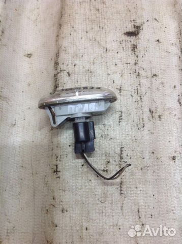 Повторитель на крыло левый белый Hyundai Santa Fe