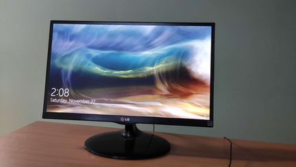 Монитор lg Flatron 22EA53T