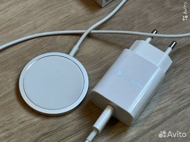 Внешний аккумулятор moonfish magsafe