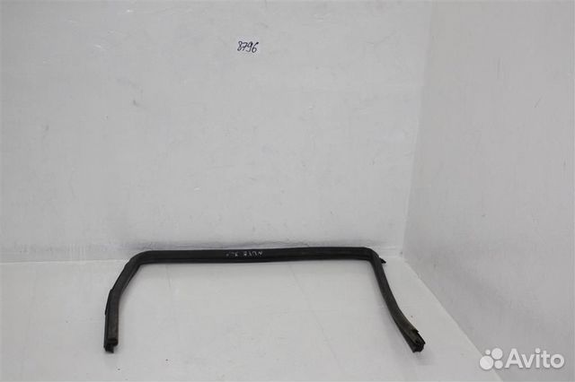 Уплотнитель двери задней левой Nissan Note E11