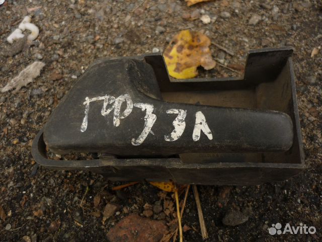 Ручка внутренняя задняя левая volkswagen golf 3