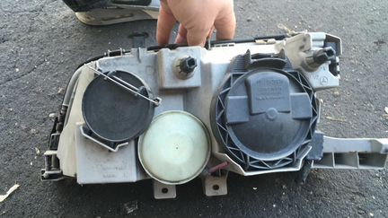 Фара Мерседес 202 рестайл бушная