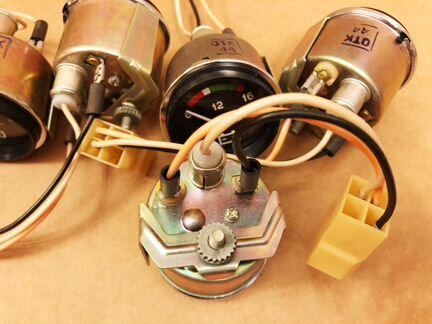 Указатель напряжения ваз 2105 СССР Новый