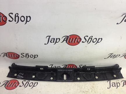 Накладка замка багажника Lexus Rx300 2