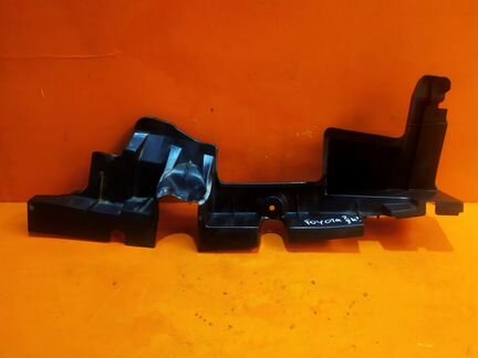 Дефлектор радиатора левый Toyota Highlander 3 U50