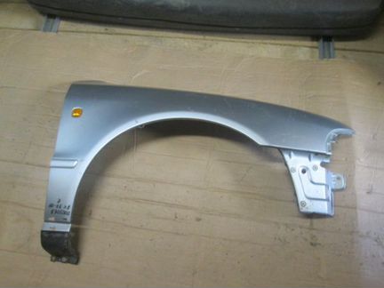 Крыло переднее правое audi А4 (1997-1999) Б/У