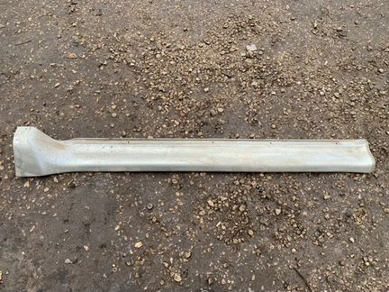 Порог пластиковый накладка левый Mitsubishi Pajero