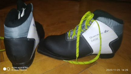 Лыжные ботинки