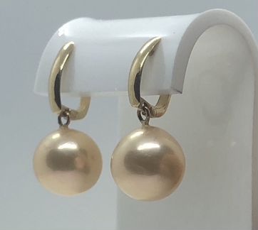Серьги из натурального золотого жемчуга