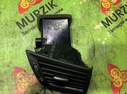 Дефлектор воздуха правый Bmw X1 E84 N46B20BD 2.0L