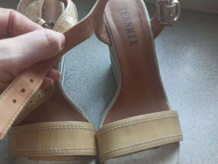 Босоножки женские 39 размер