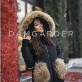 Пуховик зима с натуральным мехом карманы