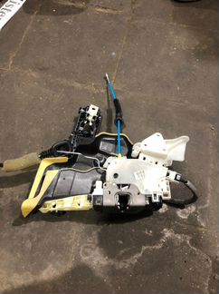 Замок Keyless Go передний левый Mercedes-Benz