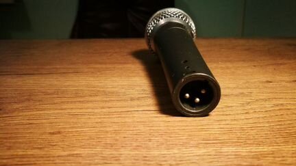 Микрофон Shure SM58
