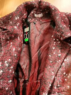 Новое демисезонное пальто 44 размера