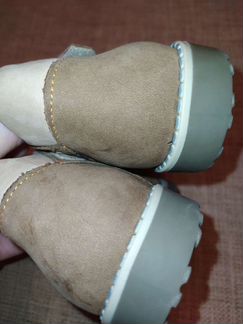 Сандали новые