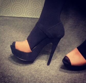 Босоножки Zara новые