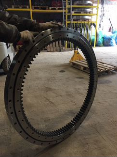 Круг поворотный Doosan DX225