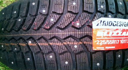 225/55 R17 Bridgestone Blizzak Spike-01 XL 101T