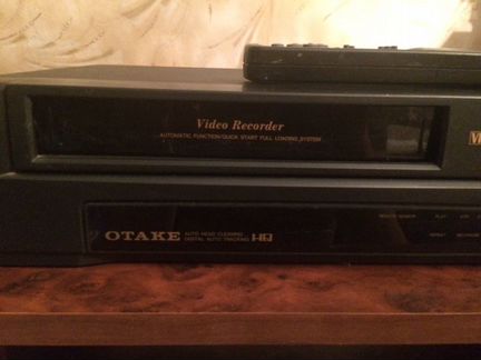 Видеомагнитофон Otake