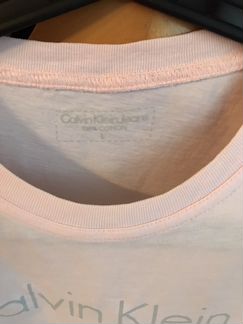 Футболка Calvin Klein (кельвин кляйн) CK розовая