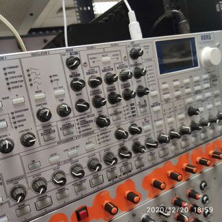 Синтезатор Korg radias