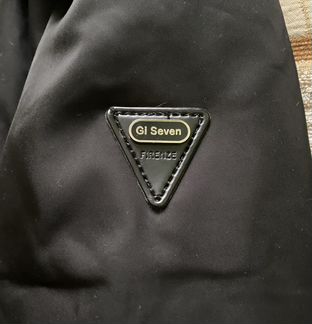 Женский пуховик Gi Seven Firenze