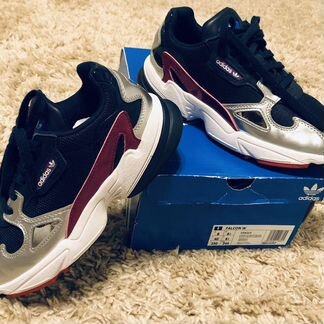 Кроссовки женские Adidas