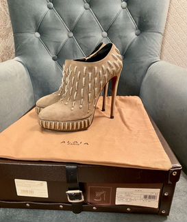 Ботильоны Alaia и Saint Laurent оригинал