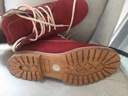 Женские ботинки