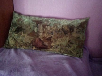 Подушка декоративная на диван