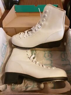 Коньки фигурные 38 размер