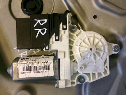 Электростеклоподъемник задний правый Октавия А5