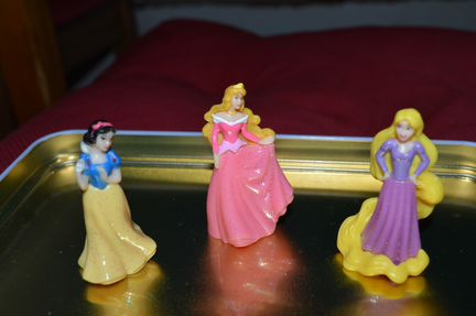 Фигурки из киндеров