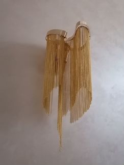 Бра золотого цвета