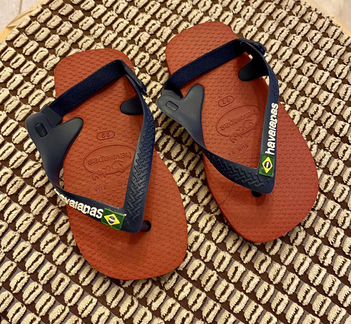 Детские новые шлёпанцы Havana’s