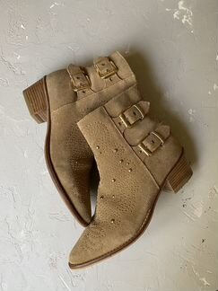 Полусапоги / казаки бежевые с клёпками в ковбойско