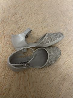 Туфли детские для девочки 28 новые