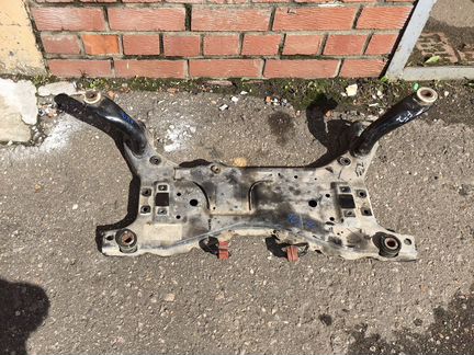 Подрамник передний Форд фокус 2