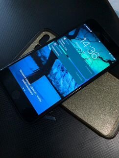 Телефон iPhone