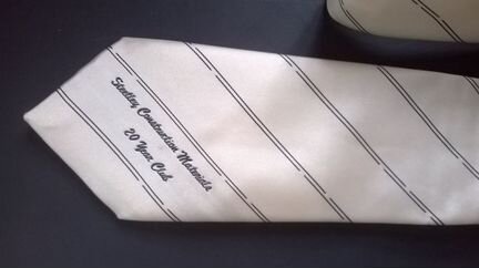 Галстук мужской. Светлый с полосками, надпись