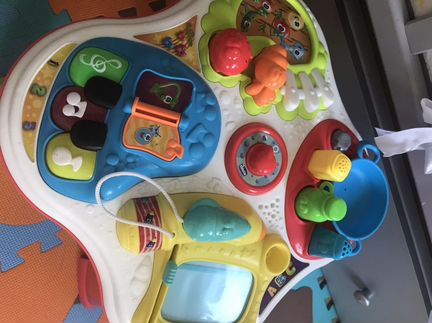 Развивающий стол Chicco