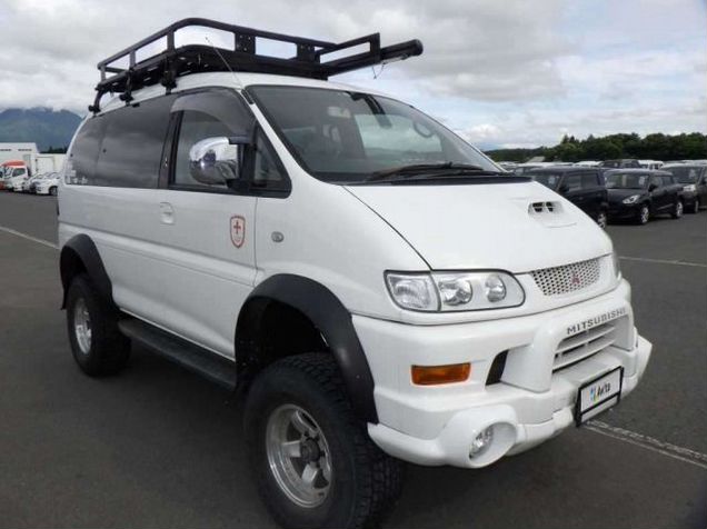 Mitsubishi delica 1993. Митсубиси делика 2003. Авито митсубиси делика бу. Делика кафе красноярск. Мицубиси делика 1997.
